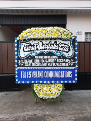 Papan Bunga Duka di Kakenturan Satu